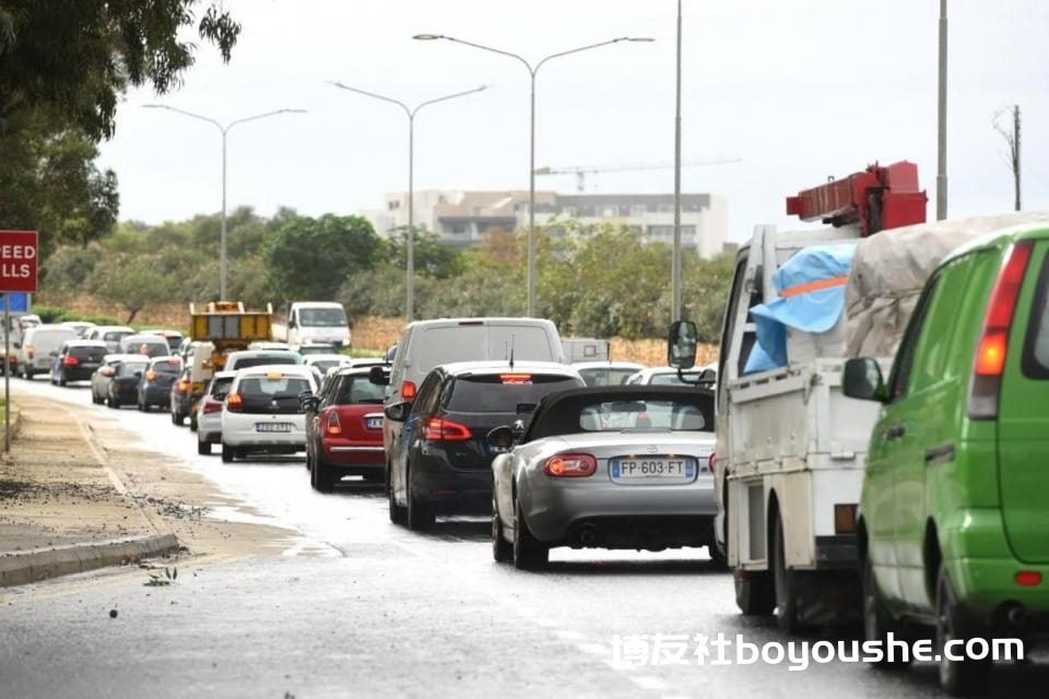 今年 4 月至 6 月期间，有 6 人在马耳他的道路上丧生。 照片：马修·米拉贝利